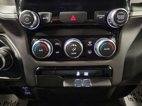 Used 2021 RAM 1500 Big Horn image 17