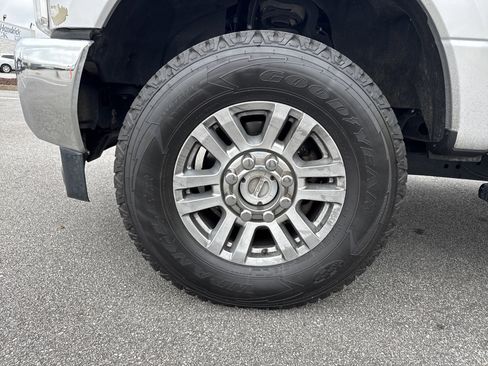 Used 2019 Ford F250 XL w/ STX Appearance Package image 13