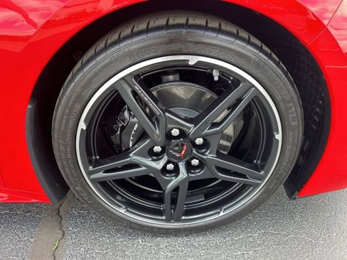 Used 2021 Chevrolet Corvette Stingray Convertible w/ 1LT image 21