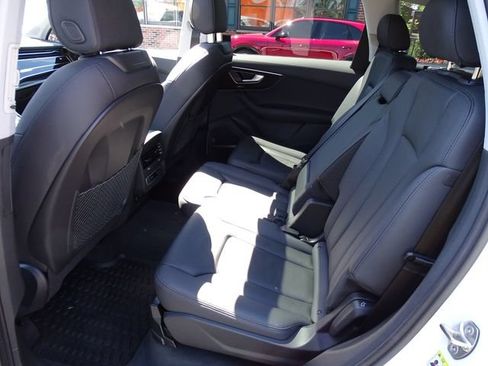 Used 2023 Audi Q7 3.0T Premium Plus AWD/4WD image 12