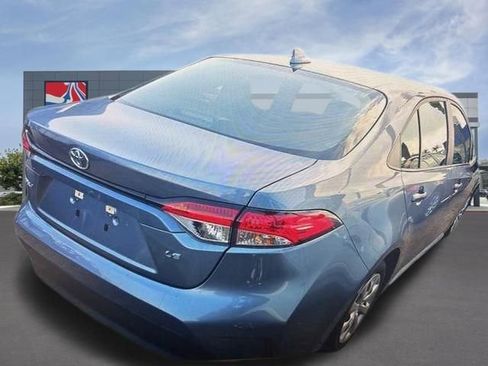 Used 2025 Toyota Corolla LE image 4
