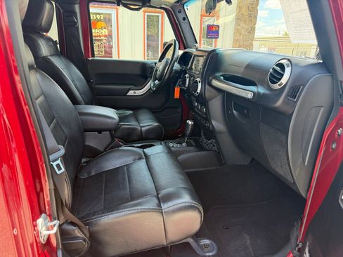Used 2012 Jeep Wrangler Unlimited Sahara w/ Dual Top Group AWD/4WD image 14