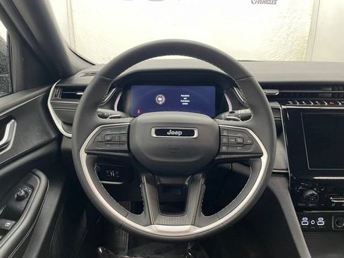 Used 2023 Jeep Grand Cherokee L Laredo AWD/4WD image 12