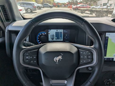 Used 2024 Ford Bronco Black Diamond AWD/4WD image 16