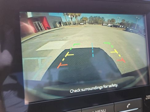 Used 2023 Nissan Frontier SV w/ SV Convenience Package image 9