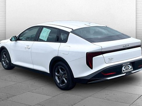 Used 2025 Kia K4 FWD image 11