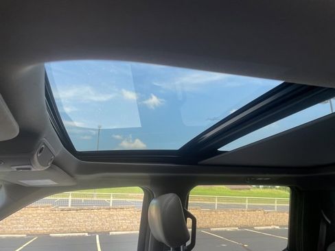 Used 2020 Ford F150 Lariat w/ Equipment Group 502A Luxury image 33