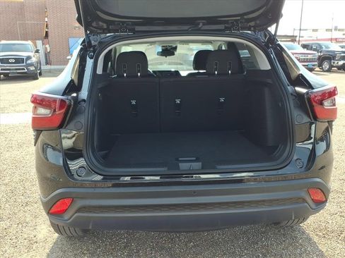 New 2026 Chevrolet Trax LS w/ LS Convenience Package image 14