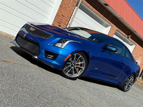 Used 2017 Cadillac ATS V w/ Carbon Fiber Package image 4