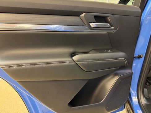 Used 2025 GMC Terrain Elevation image 15