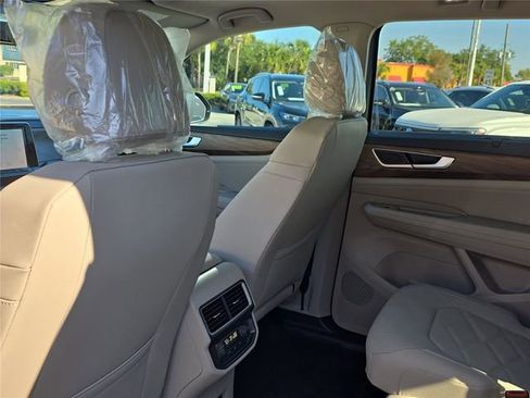 New 2026 Volkswagen Atlas SE image 13