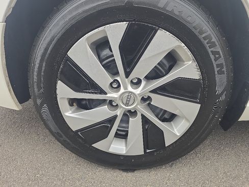 Used 2024 Nissan Altima 2.5 S FWD image 10