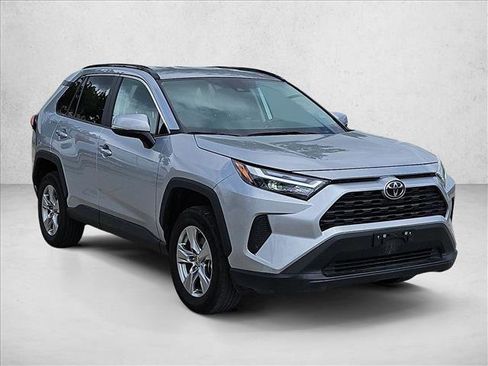 Used 2025 Toyota RAV4 XLE image 3