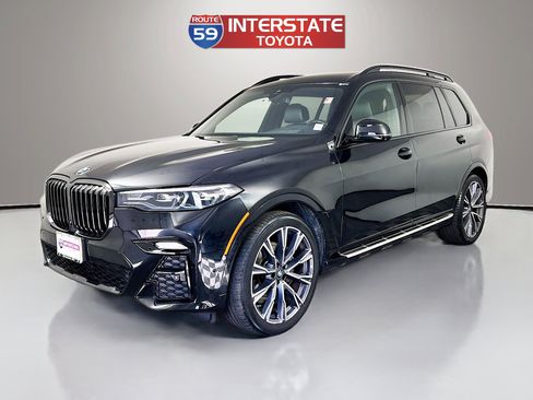 Used 2022 BMW X7 xDrive40i w/ M Sport Package AWD/4WD image 3