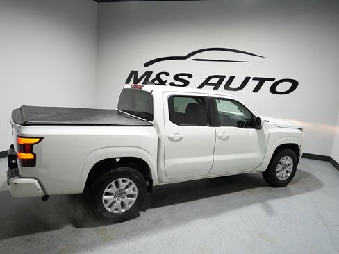 Used 2022 Nissan Frontier SV image 8