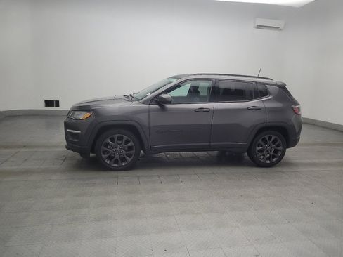 Used 2021 Jeep Compass Latitude FWD image 2