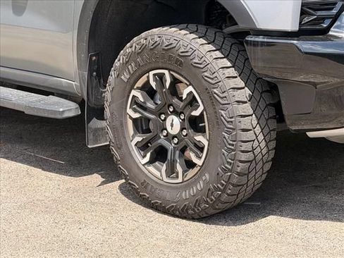Used 2024 Chevrolet Silverado 1500 ZR2 w/ Technology Package AWD/4WD image 31