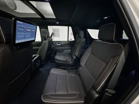 Used 2023 Chevrolet Tahoe Premier w/ Advanced Technology Package image 28