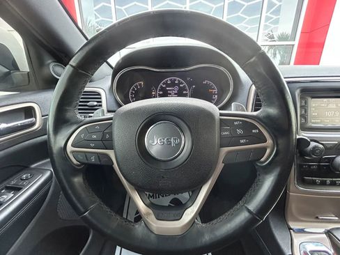 Used 2017 Jeep Grand Cherokee Laredo w/ Quick Order Package 23E image 10