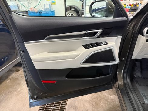 Used 2020 Kia Telluride S AWD/4WD image 18