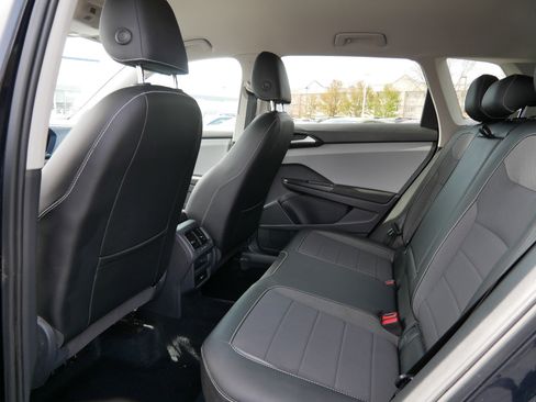 Used 2022 Volkswagen Taos SE AWD/4WD image 33