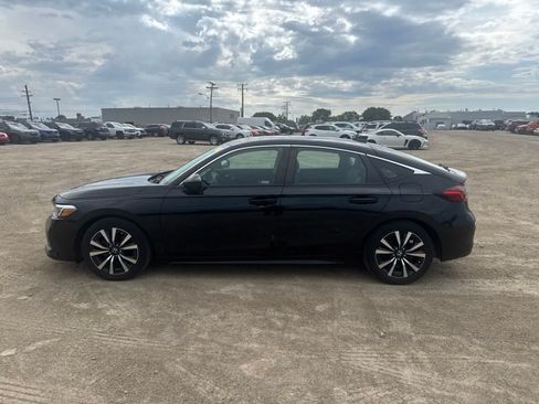 Used 2024 Honda Civic EX-L image 11
