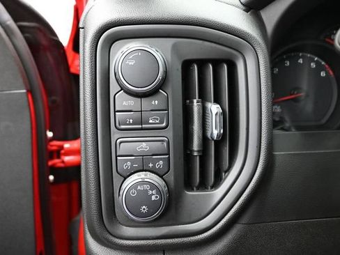 Used 2023 Chevrolet Silverado 1500 Custom AWD/4WD image 19