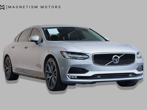 Used 2018 Volvo S90 T5 Momentum w/ Convenience Package FWD image 7