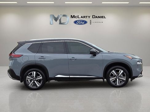 Used 2022 Nissan Rogue Platinum w/ Head-Up Display Package image 6