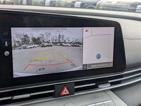 Certified 2025 Hyundai Elantra Limited image 20