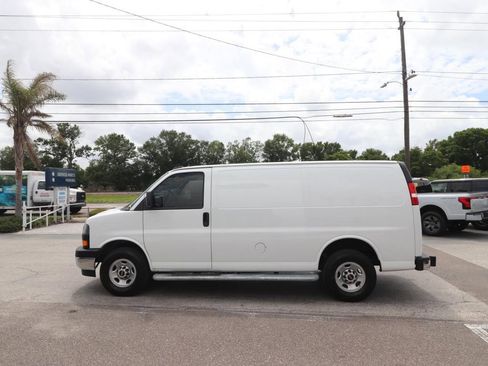 Used 2024 GMC Savana 2500 w/ Driver Convenience Package RWD image 8