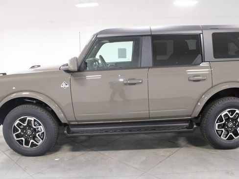 New 2025 Ford Bronco Outer Banks image 5