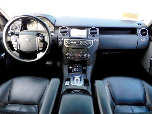 Used 2016 Land Rover LR4 HSE LUX AWD/4WD image 9