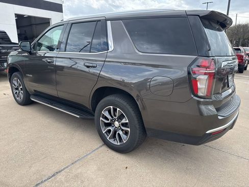 Used 2021 Chevrolet Tahoe LT w/ Rear Media and Nav Package image 3