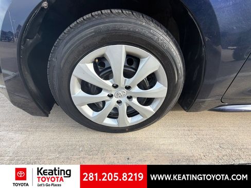 Used 2025 Toyota Corolla LE FWD image 9