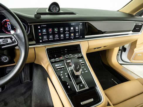Certified 2023 Porsche Panamera 4 image 13