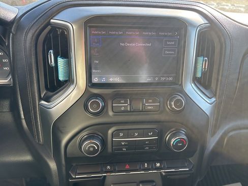 Used 2020 Chevrolet Silverado 1500 LT image 10