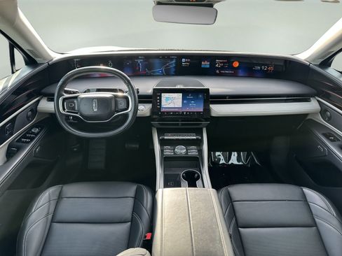 Used 2024 Lincoln Nautilus Premier w/ Equipment Group 102A image 11