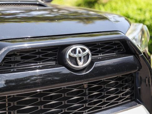 Used 2016 Toyota 4Runner Trail AWD/4WD image 10