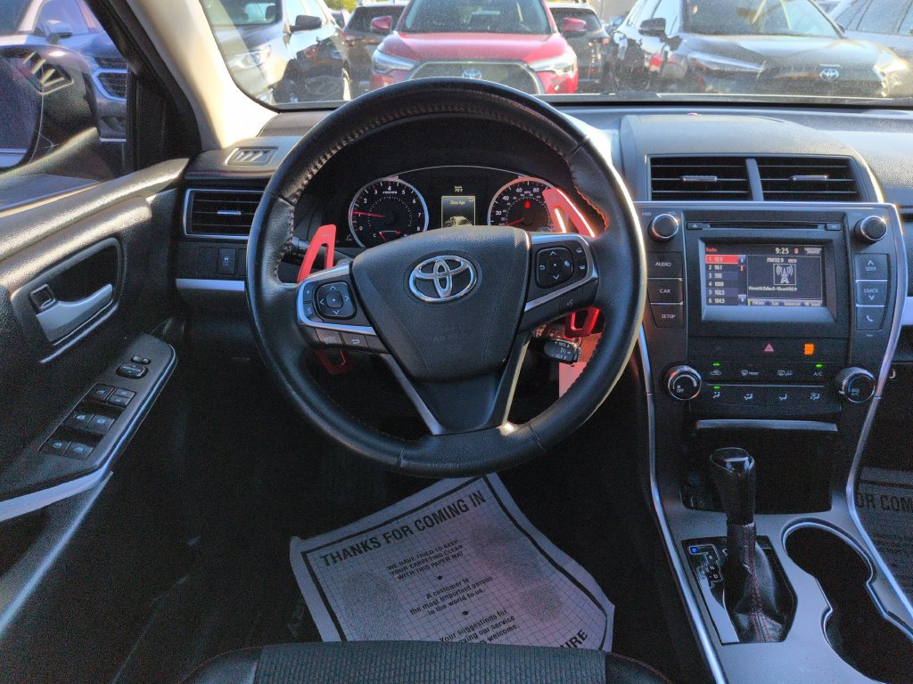 Used 2017 Toyota Camry SE FWD image 13