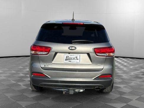 Used 2018 Kia Sorento L image 6