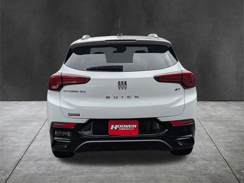 Used 2024 Buick Encore GX Sport Touring image 5