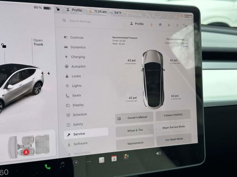 Used 2022 Tesla Model Y Long Range AWD/4WD image 36