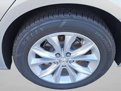 Used 2022 Chevrolet Malibu LT FWD image 5