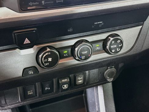 Used 2019 Toyota Tacoma SR5 RWD image 22