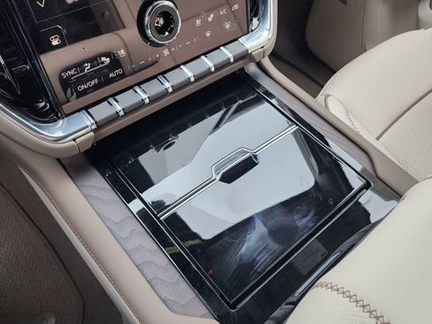New 2026 GMC Yukon Denali w/ Denali Reserve Package AWD/4WD image 35