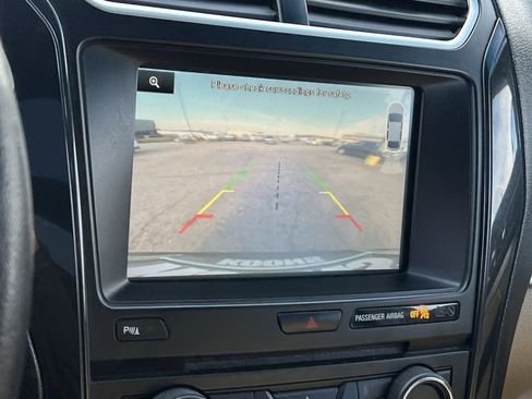 Used 2016 Ford Explorer XLT w/ Equipment Group 202A image 18