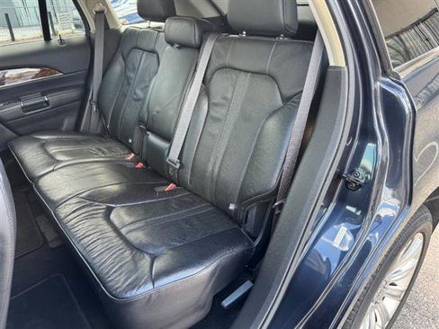 Used 2014 Lincoln MKX FWD w/ Equipment Group 102A image 17