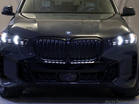 New 2026 BMW X5 xDrive50e w/ M Sport Package AWD/4WD image 6