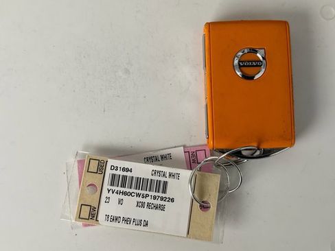 Used 2023 Volvo XC90 T8 Plus w/ Protection Package Premier image 22